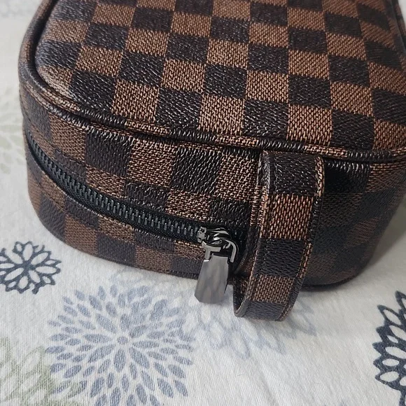 Makeup / Toiletry  Bag - Picture 2 of 7